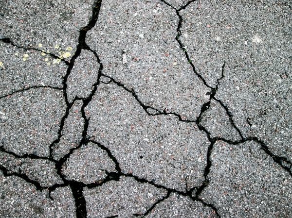 Driveway Crack Filling in Ankeny